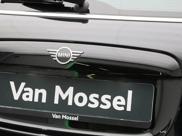 MINI Cooper (2023) — foto 30 van 40