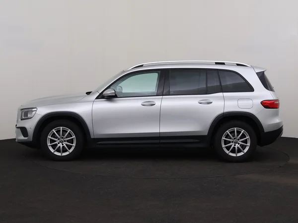 MERCEDES GLB 180 (2021) — foto 12 van 27