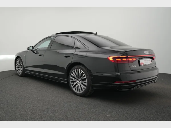AUDI A8 Long PHEV (2024) — foto 12 van 43