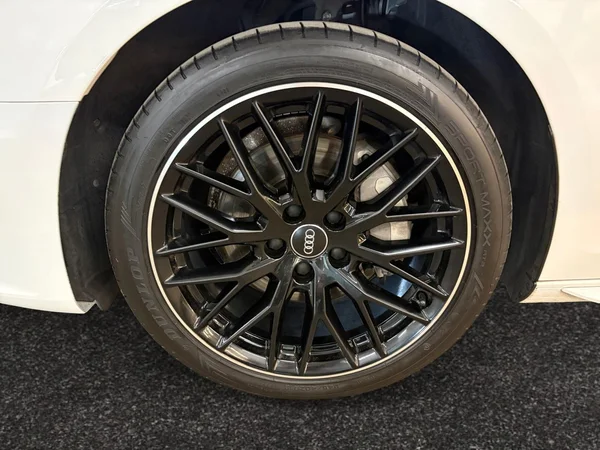AUDI A4 Avant Dsl (2023) — foto 12 van 15