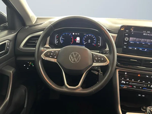 VOLKSWAGEN T-Roc (2022) — foto 5 van 17