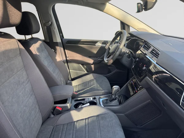 VOLKSWAGEN Touran (2026) — foto 4 van 24
