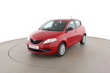 Lancia Ypsilon eccdd3e5-b3cb-4ce4-85b9-d292144ab0c8