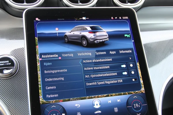 Mercedes-Benz GLC (2025) — foto 22 van 43