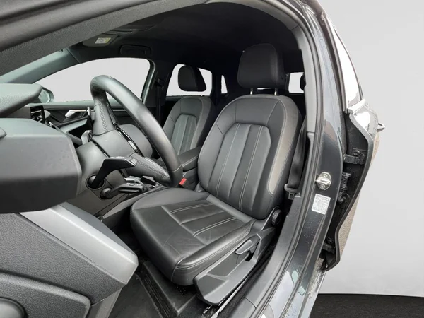 AUDI A3 Sportback (2024) — foto 2 van 21