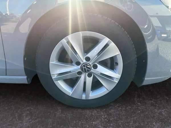 VOLKSWAGEN Golf VIII (2021) — foto 9 van 27