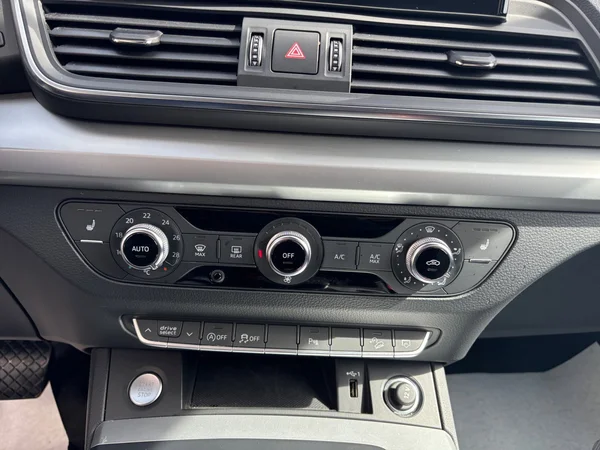 AUDI Q5 (2021) — foto 2 van 20