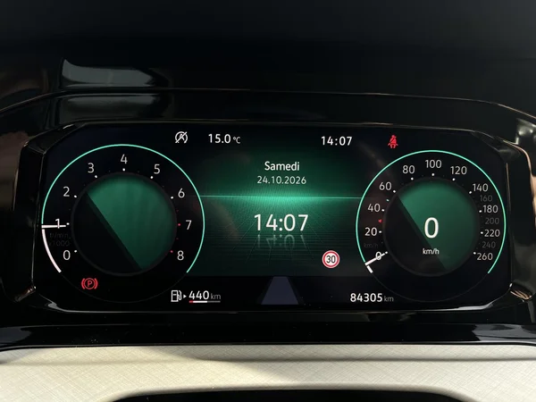 VOLKSWAGEN Golf VIII (2023) — foto 3 van 20