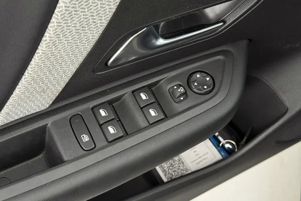 Citroen C4 (2022) — foto 14 van 28