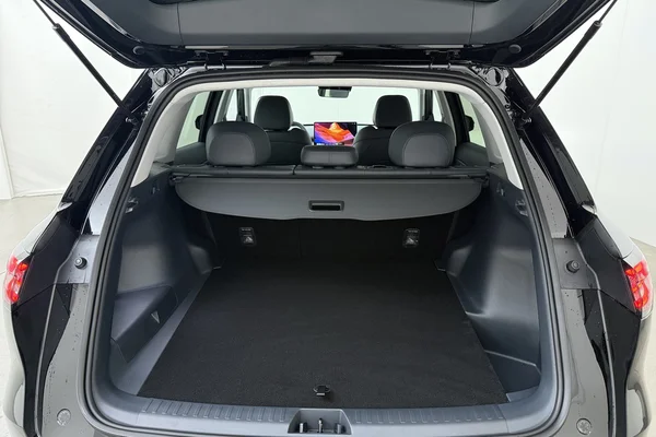 GEELY Starray EM-i (PHEV) (2026) — foto 14 van 18