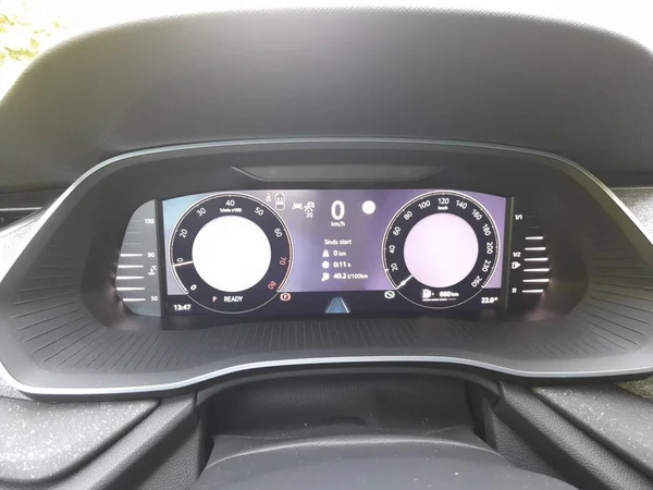 SKODA Octavia Combi (2025) — foto 11 van 23