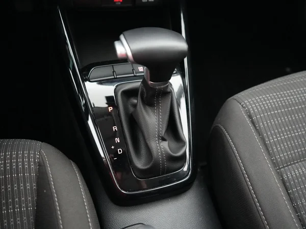 Kia Stonic (2025) — foto 2 van 21