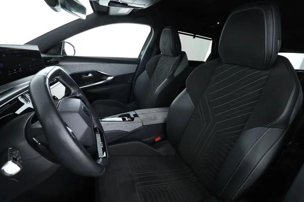 Peugeot 5008 (2024) — foto 16 van 16