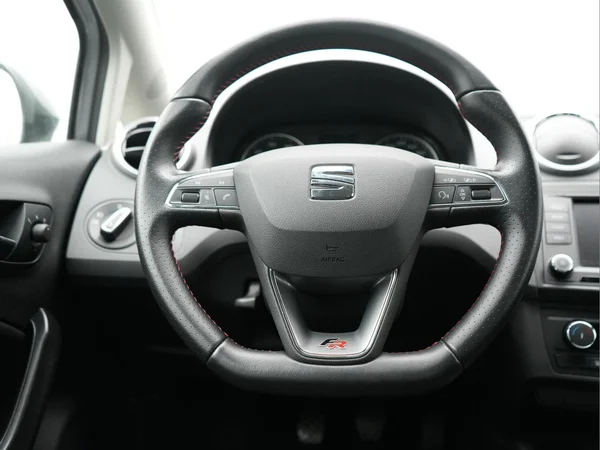 SEAT Ibiza SC (2015) — foto 5 van 28