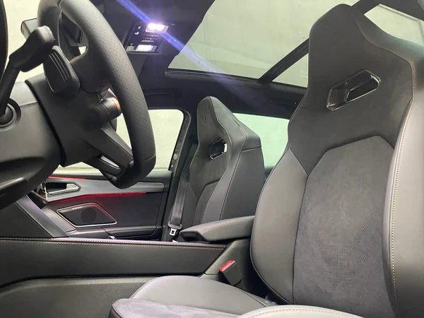 CUPRA Leon ST e-Hybrid (PHEV) (2025) — foto 2 van 15