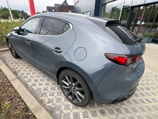 Mazda 3 (2021) — foto 13 van 17