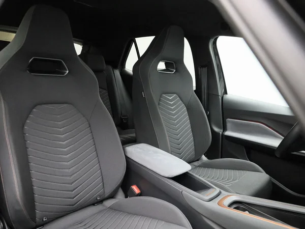 CUPRA Born (2022) — foto 35 van 47