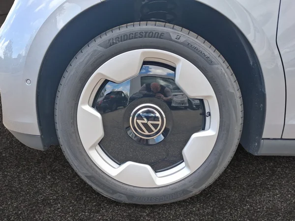 VOLKSWAGEN ID.Buzz Lwb (2026) — foto 7 van 20
