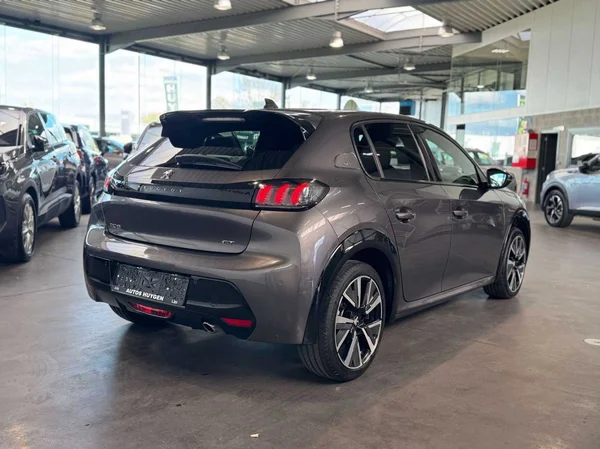 Peugeot 208 (2022) — foto 11 van 17