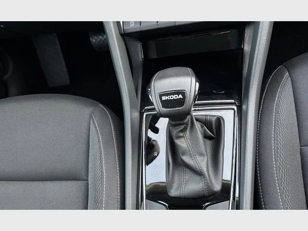 Skoda Karoq (2025) — foto 3 van 30