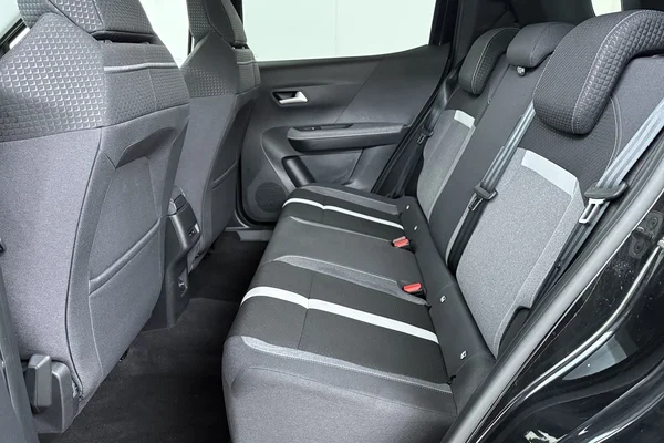 Opel Frontera (2025) — foto 16 van 17