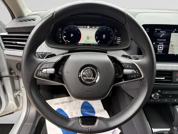 SKODA Kamiq (2024) — foto 2 van 18