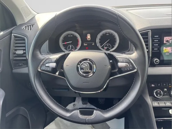 SKODA Karoq (2022) — foto 6 van 20