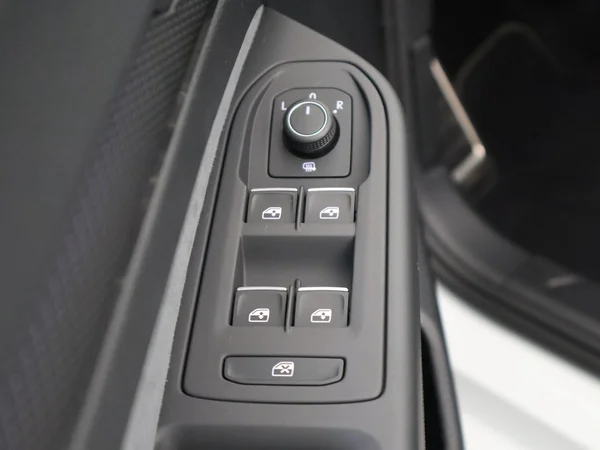 VOLKSWAGEN Golf VIII (2024) — foto 11 van 22