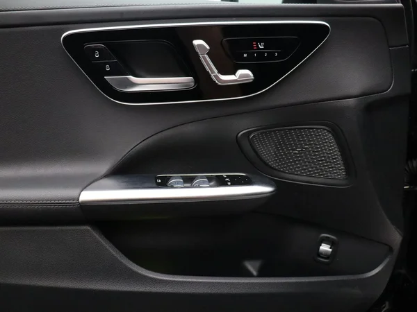 Mercedes-Benz C-Klasse (2024) — foto 3 van 31
