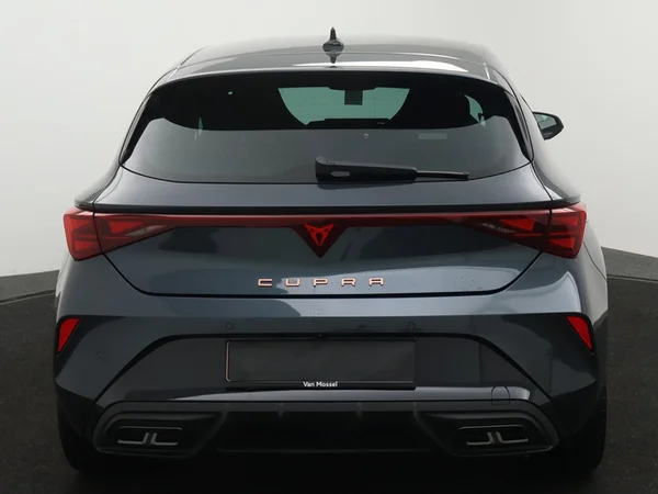 CUPRA Leon (2025) — foto 18 van 23