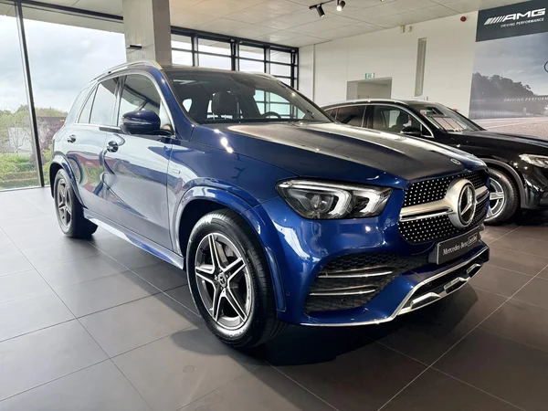 Mercedes-Benz GLE (2021) — foto 18 van 23