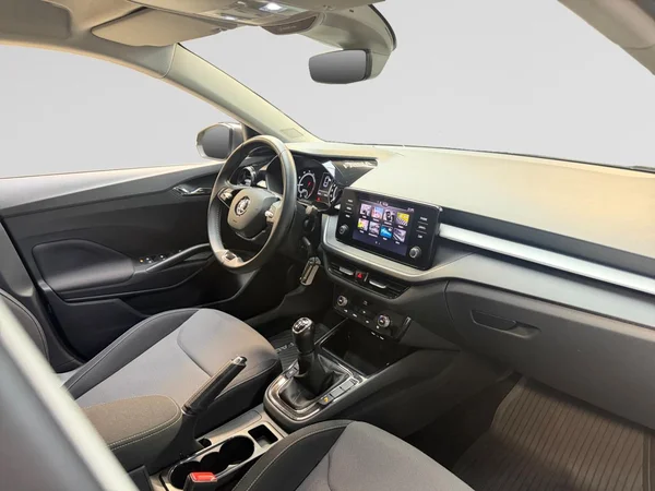 SKODA Fabia (2024) — foto 2 van 24