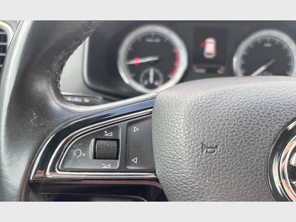 Skoda Karoq (2020) — foto 5 van 27