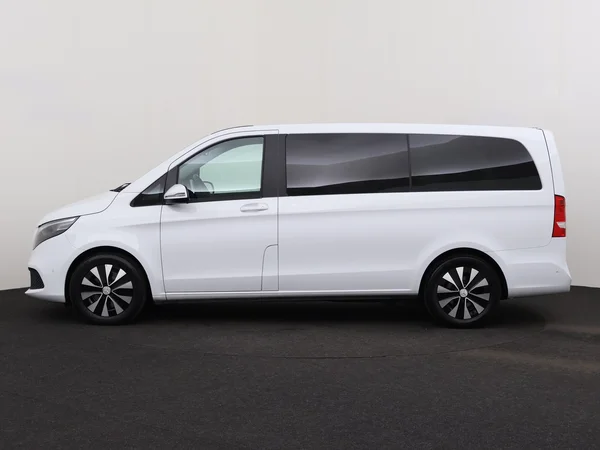 MERCEDES V 250 (2022) — foto 12 van 26