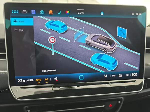 VOLKSWAGEN ID.7 Tourer (2025) — foto 9 van 18