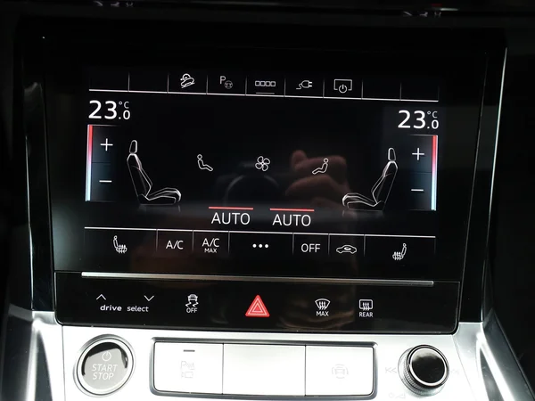 AUDI e-tron Sportback (2022) — foto 14 van 27