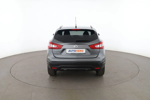 Nissan Qashqai (2017) — foto 11 van 16