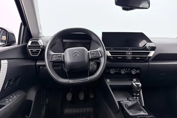 Citroen C4 (2023) — foto 4 van 32