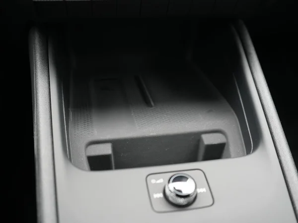 VOLKSWAGEN ID.Polo (2026) — foto 19 van 26