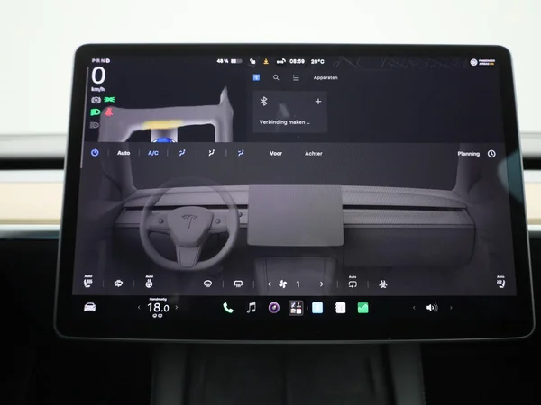Tesla Model Y (2023) — foto 13 van 43