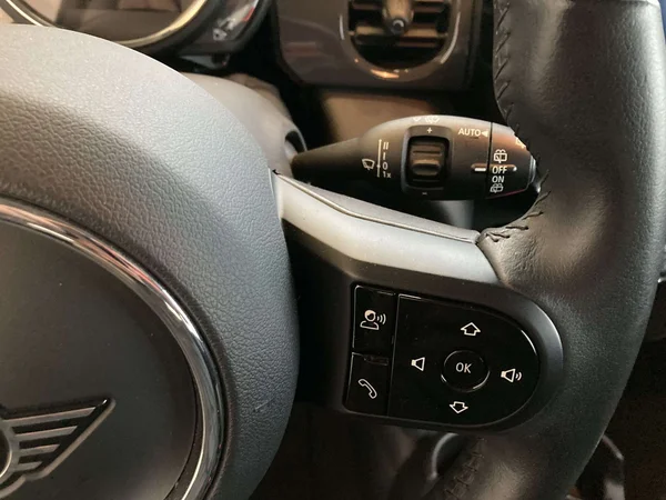 MINI One (2022) — foto 10 van 19