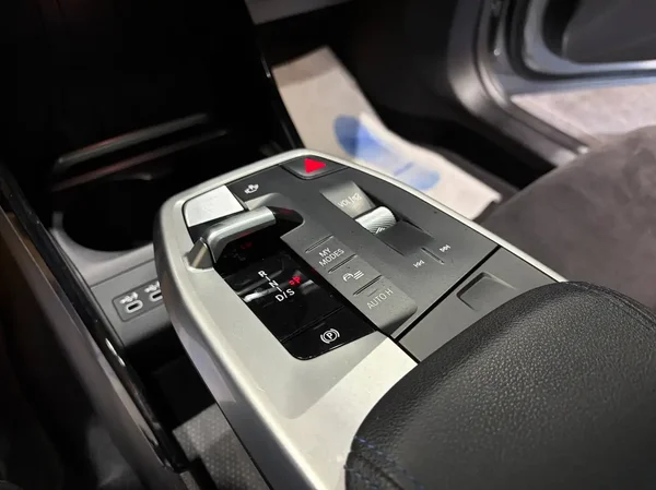 Bmw 218 (2023) — foto 9 van 28