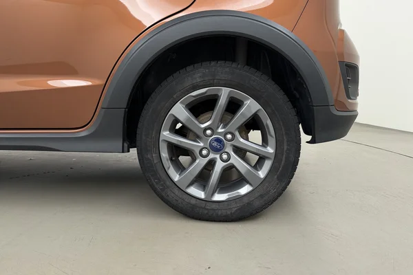 Ford Ka+ Active (2019) — foto 15 van 18