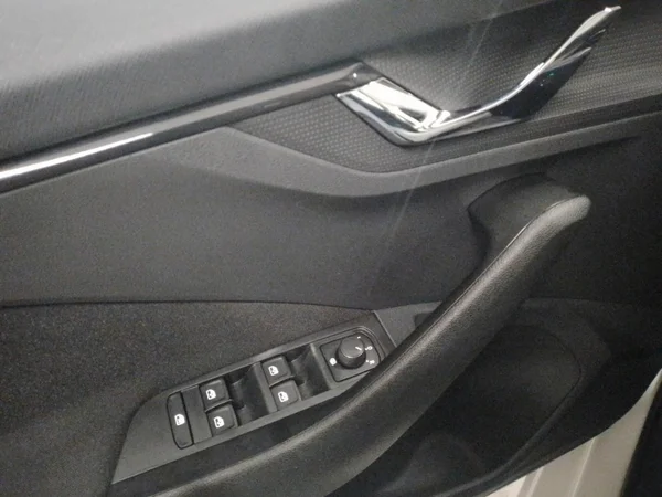 SKODA Kamiq (2021) — foto 7 van 21