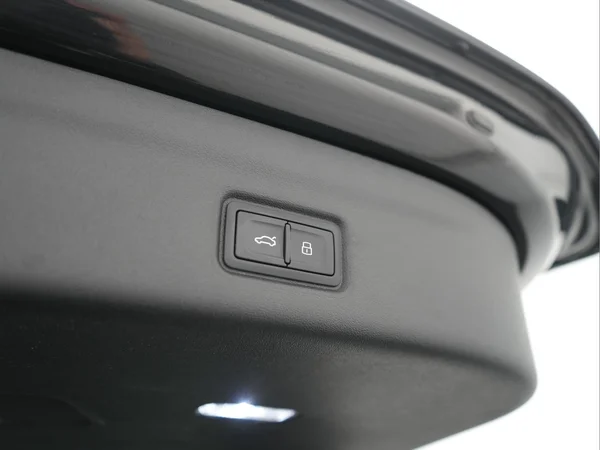 AUDI Q6 e-tron (2026) — foto 9 van 32