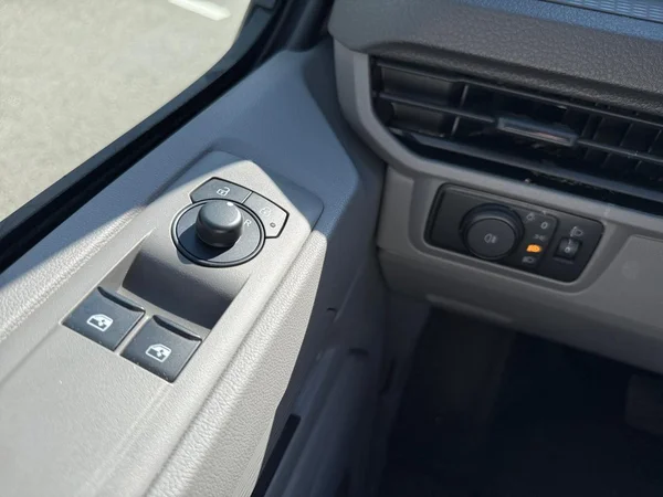 VOLKSWAGEN Transporter T7 28 Fou Swb Dsl (2025) — foto 4 van 14