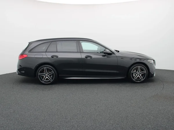 Mercedes-Benz C-Klasse (2025) — foto 23 van 26