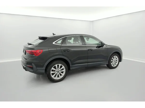 AUDI Q3 Sportback PHEV (2022) — foto 4 van 36