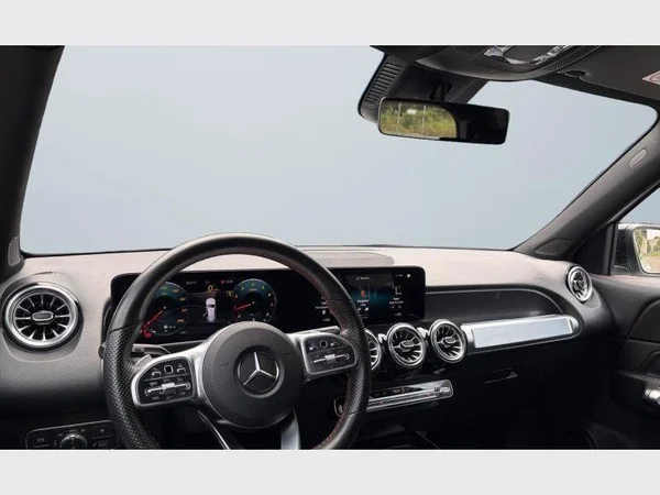 Mercedes-Benz GLB 200 (2022) — foto 3 van 28