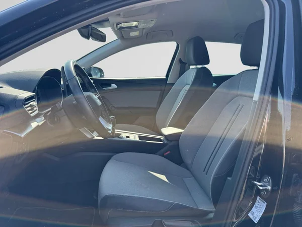 SEAT Leon (2025) — foto 2 van 24